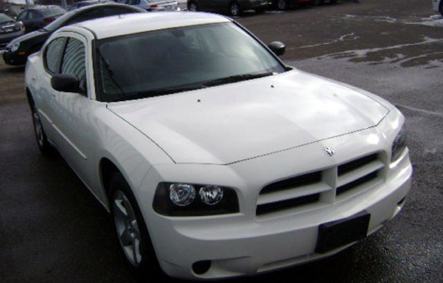 Dodge Charger 2003 foto - 1 - dossier 