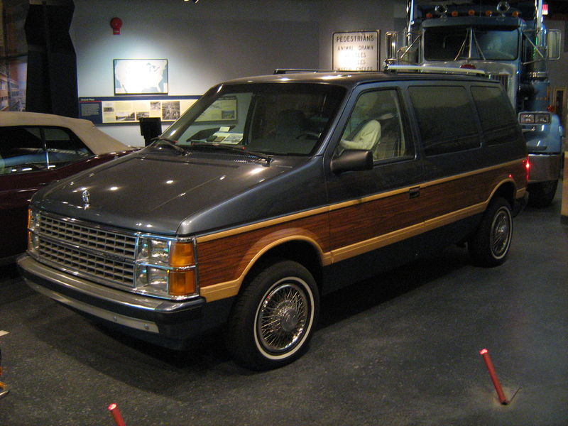 Dodge Caravan 1986 foto - 1