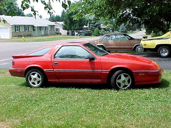 Dodge Daytona 1988 foto - 3