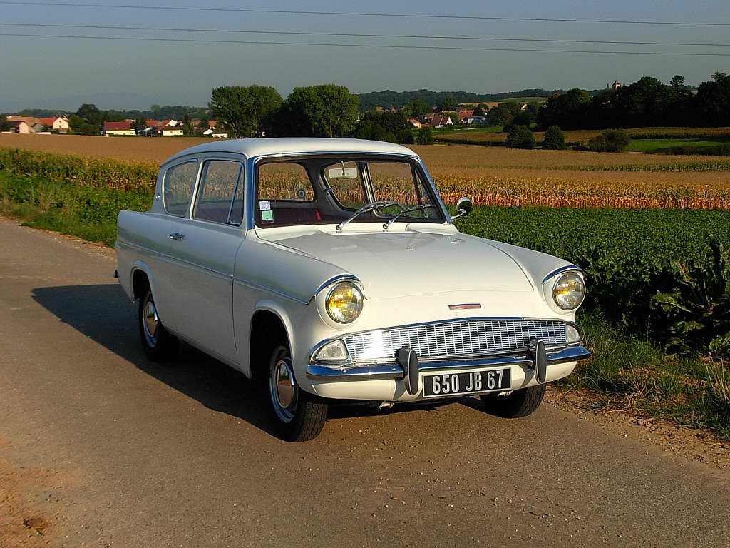 Ford Anglia 1959 foto - 3