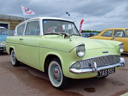 Ford Anglia 1961 foto - 4