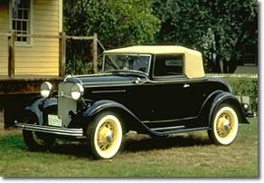 Ford Cabriolet 1932 foto - 1