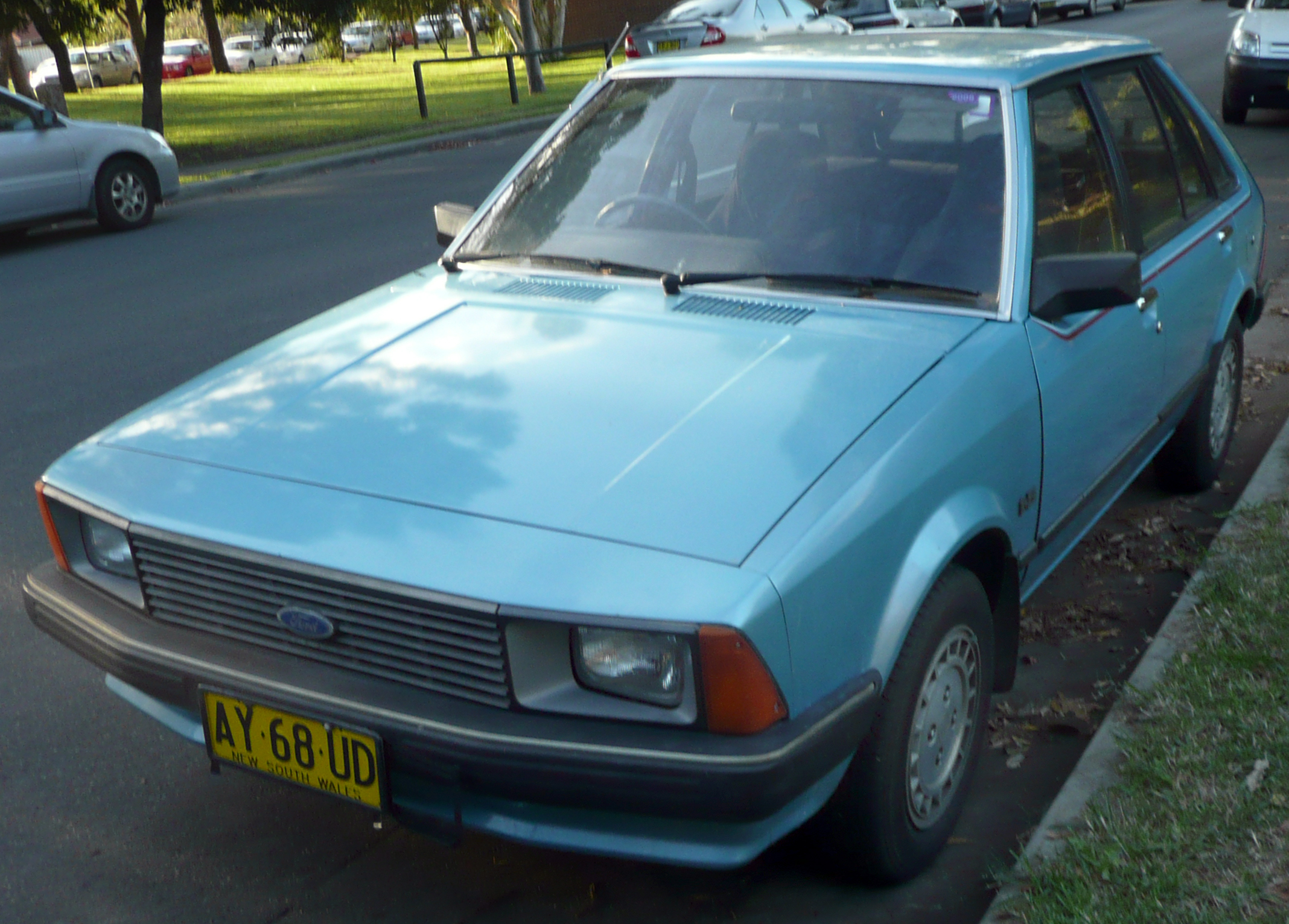 Ford Cortina 1981 foto - 3