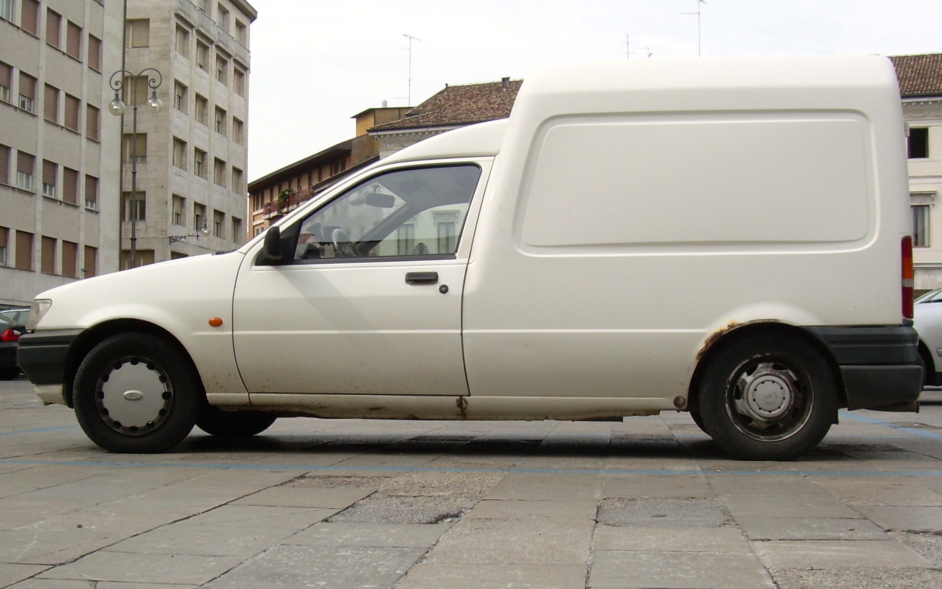 Ford Courier 2006 foto - 2