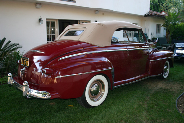 Ford Deluxe 1948 foto - 3