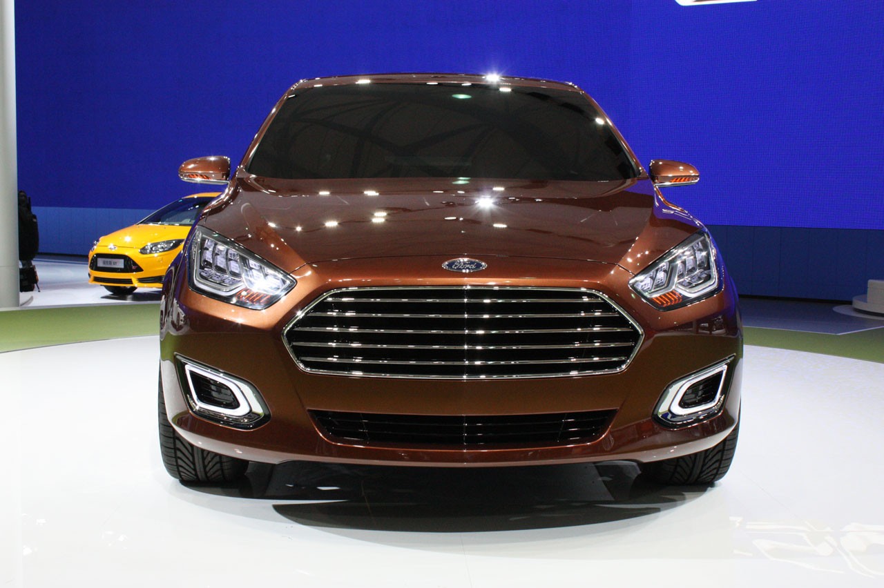 Ford Escort 2014 foto - 4