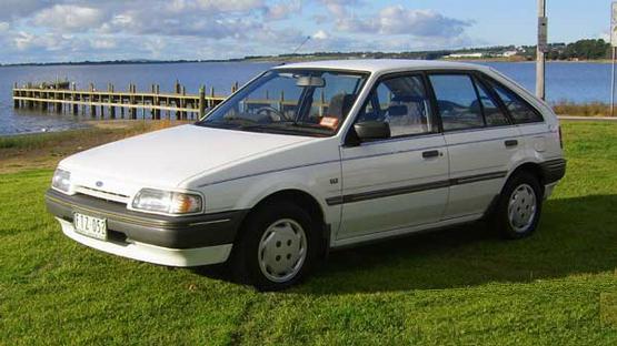 Ford Laser 1993 foto - 3