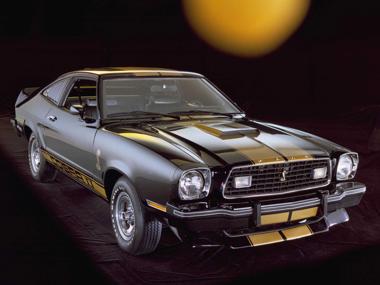 Ford Mustang 1975 foto - 1