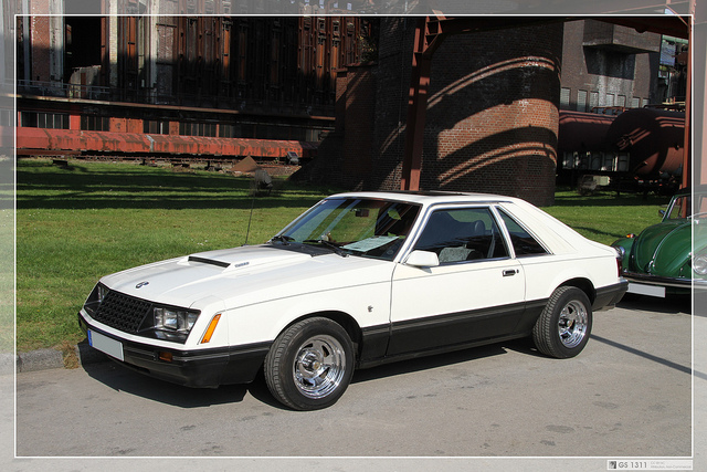 Ford Mustang 1981 foto - 4