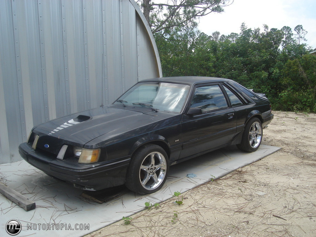 Ford Mustang 1984 foto - 1