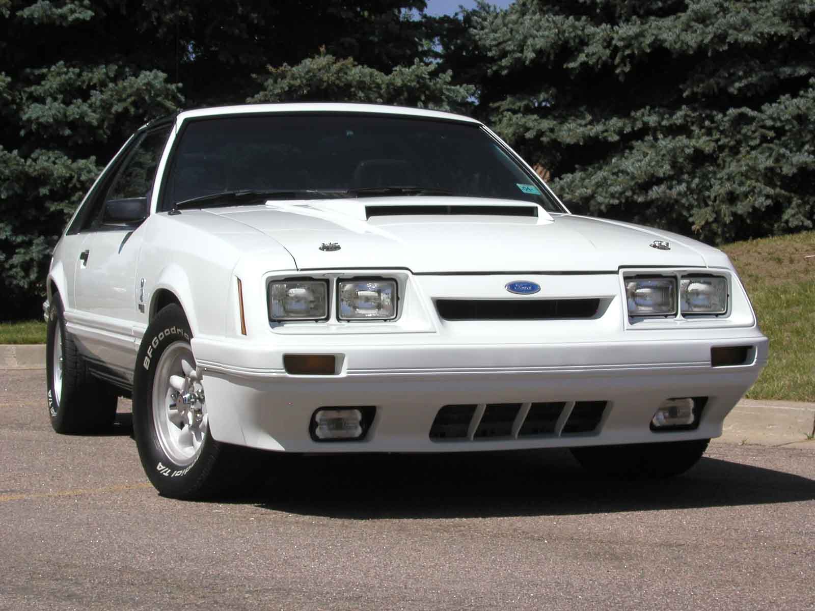 Ford Mustang 1984 foto - 2