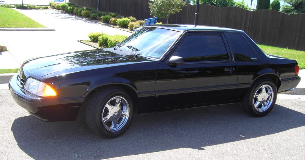 Ford Mustang 1993 foto - 3