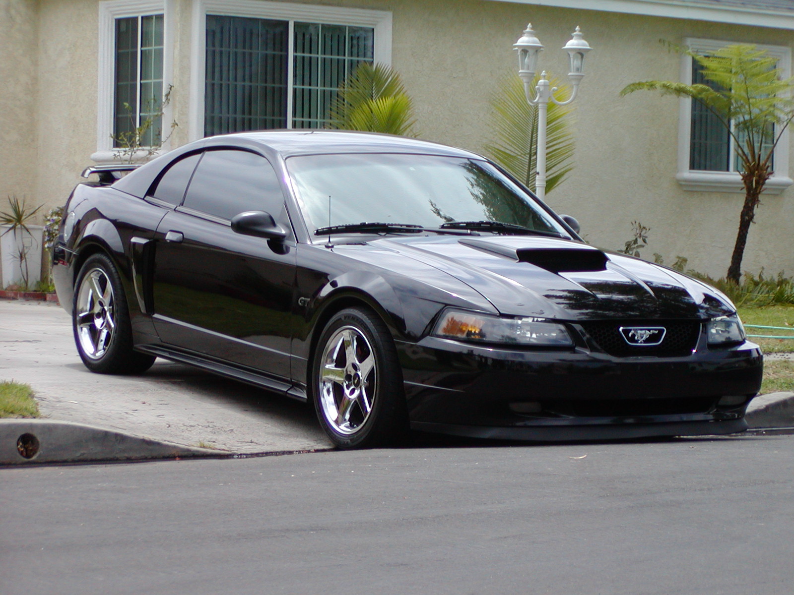 Ford Mustang 2001 foto - 2