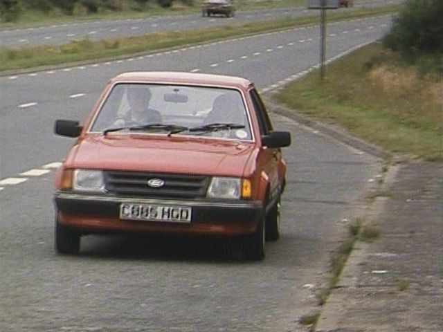 Ford Orion 1983 foto - 1