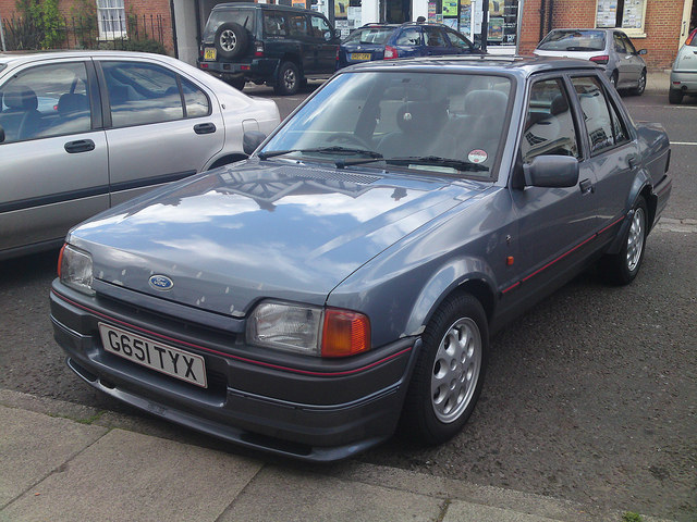 Ford Orion 1989 foto - 3