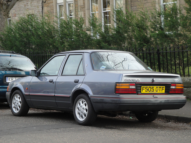 Ford Orion 1989 foto - 5