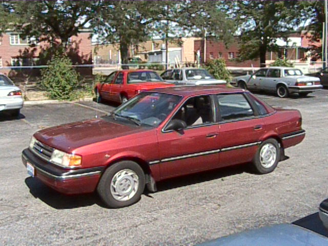 Ford Tempo 1993 foto - 1