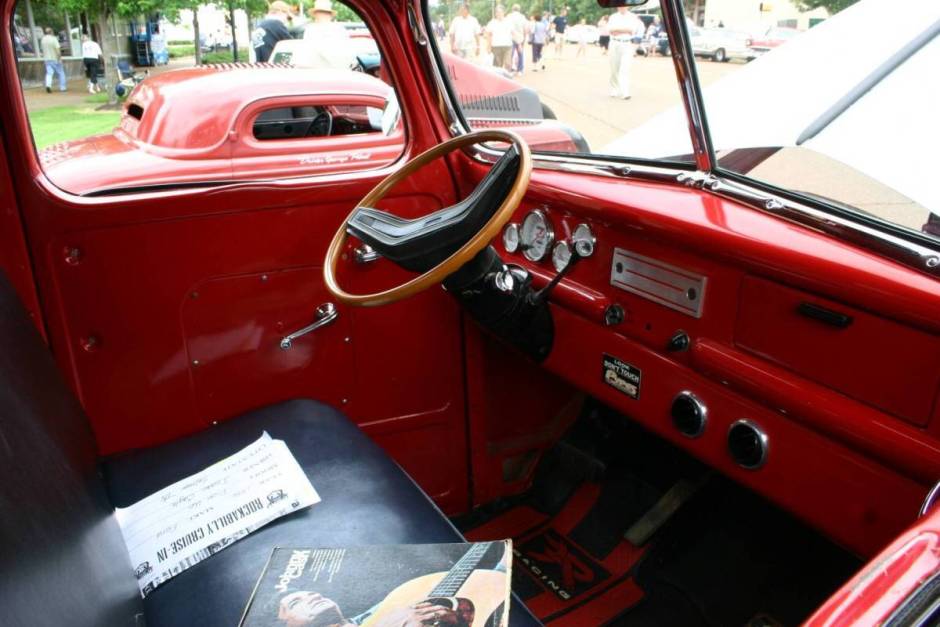 Ford Truck 1946 foto - 2